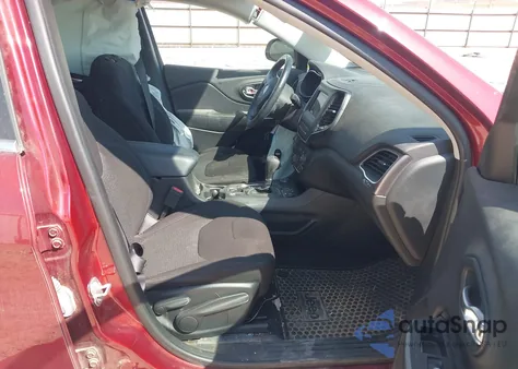 2019 Jeep Cherokee Latitude 4X4 from USA, damaged, VIN 1C4PJMCX3KD159019